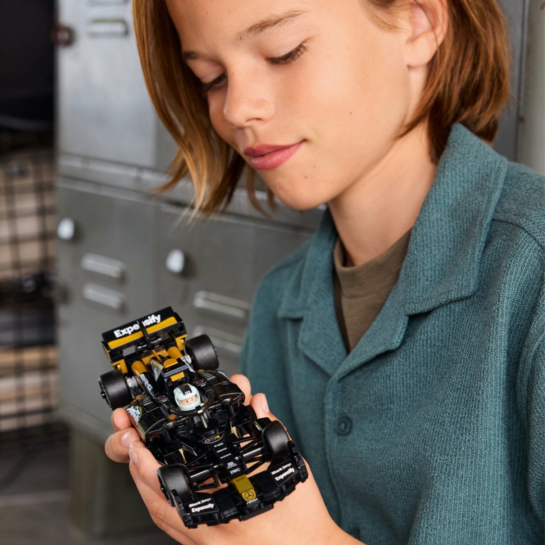 Конструктор LEGO APXGP Team Race Car from F1 The Movie 77252, деталей 268 шт купить,NaN