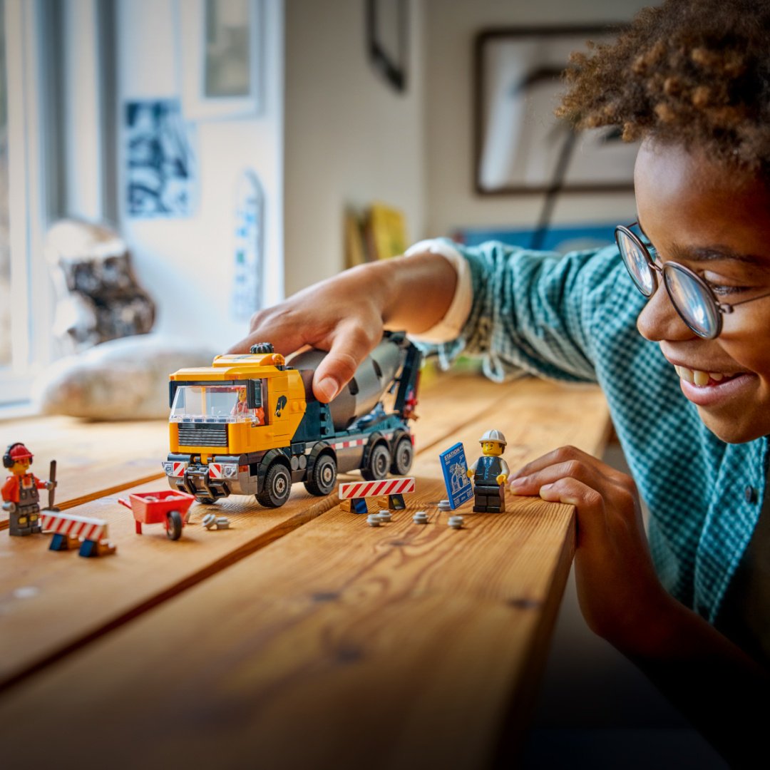 Конструктор LEGO Бетономешалка 60478, деталей 371 шт купить,36085