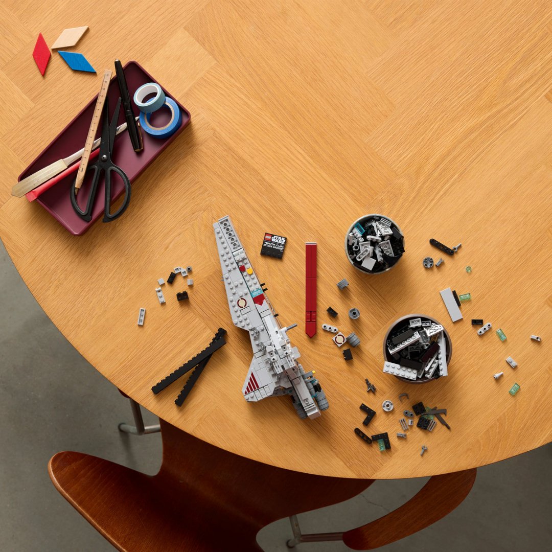Конструктор LEGO Венатор Star Wars 75441, деталей 643 шт купить,NaN