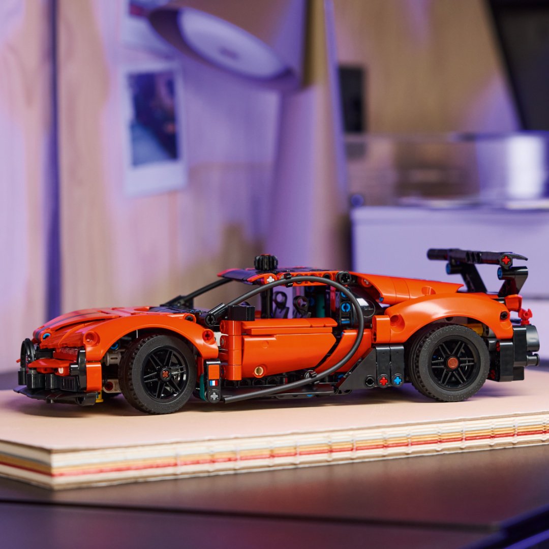 Конструктор LEGO Гоночный автомобиль Bugatti Chiron Pur Sport 42222, деталей 771 шт купить,NaN