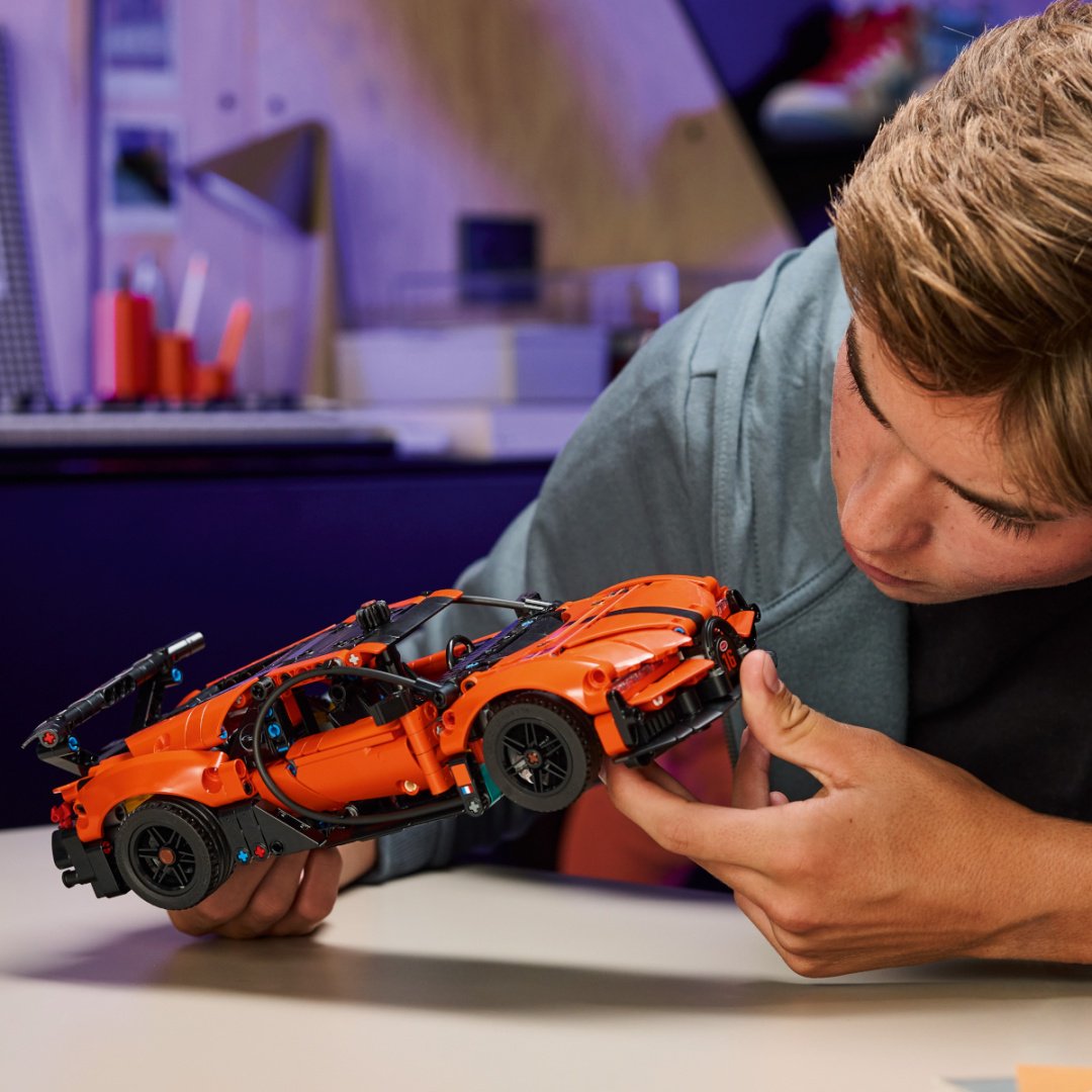 Конструктор LEGO Гоночный автомобиль Bugatti Chiron Pur Sport 42222, деталей 771 шт купить,NaN