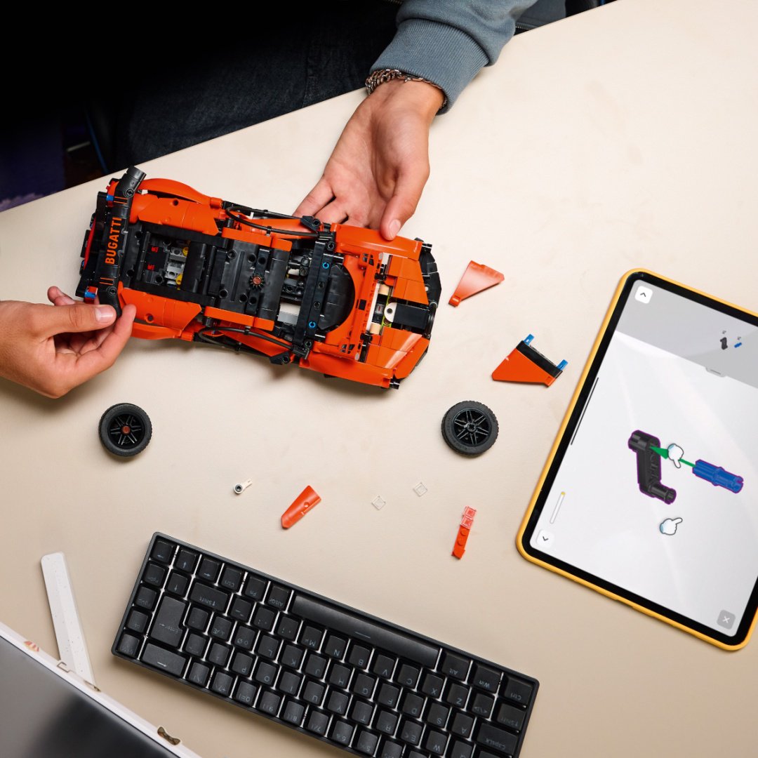 Конструктор LEGO Гоночный автомобиль Bugatti Chiron Pur Sport 42222, деталей 771 шт купить,NaN