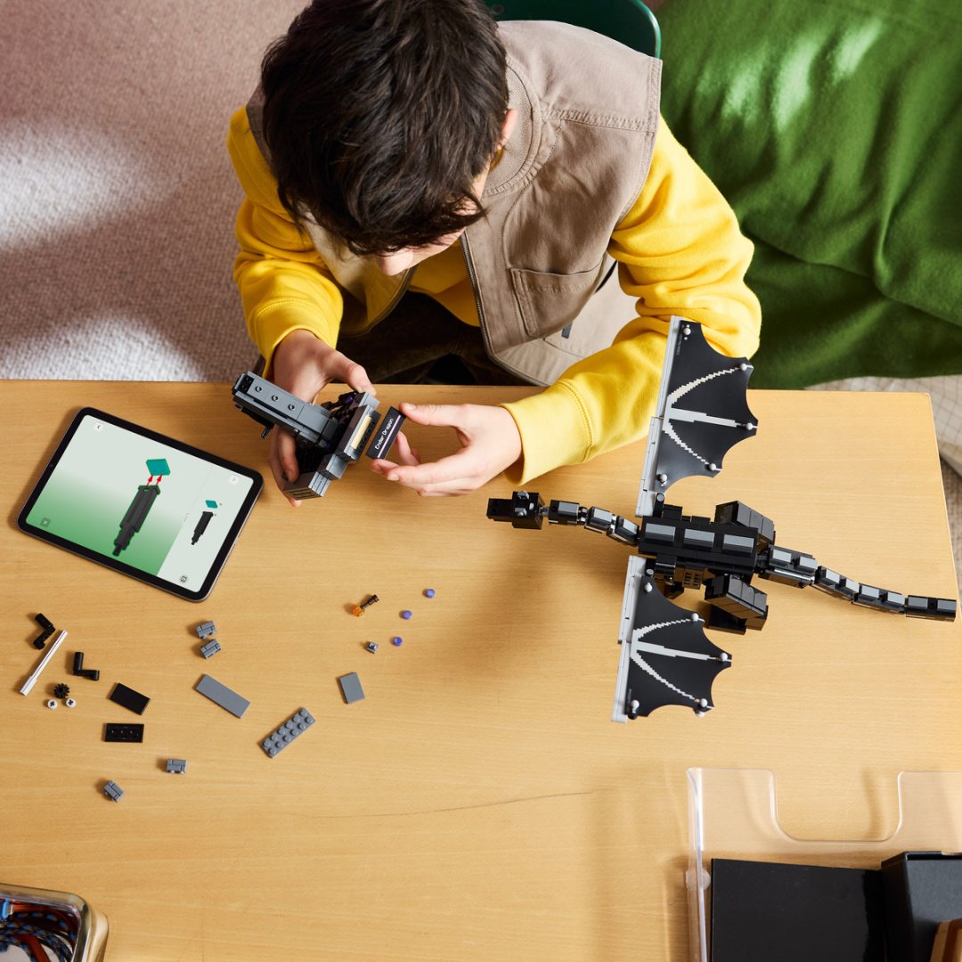 Конструктор LEGO Minecraft 21595, деталей 710 шт купить,NaN