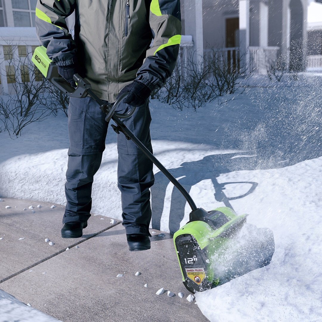 Снегоуборочная машина Greenworks GD60SSK4, 60V, 30 см, c 1хАКБ 4Ач и ЗУ (2602607UB) купить,218786