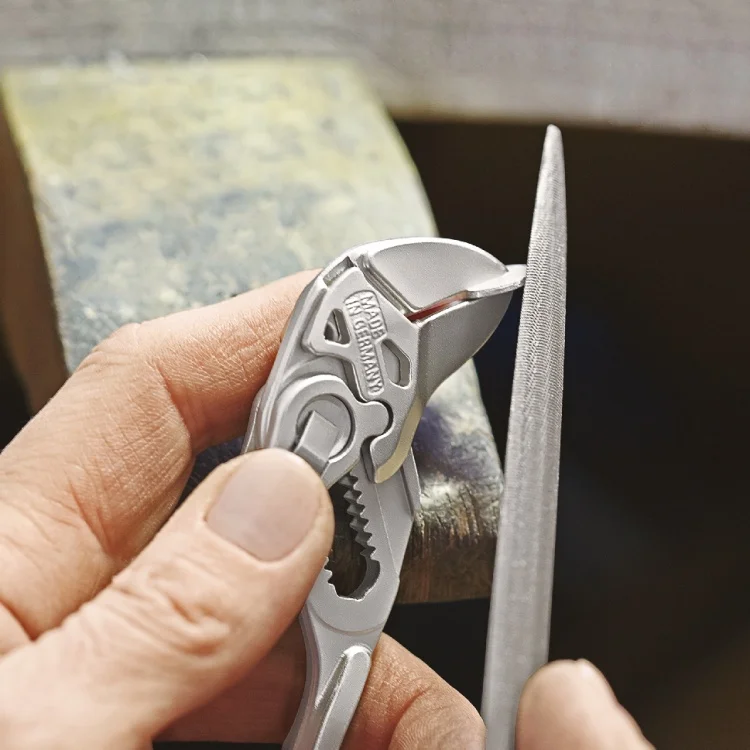 Клещи переставные Knipex 86 03 125 125мм