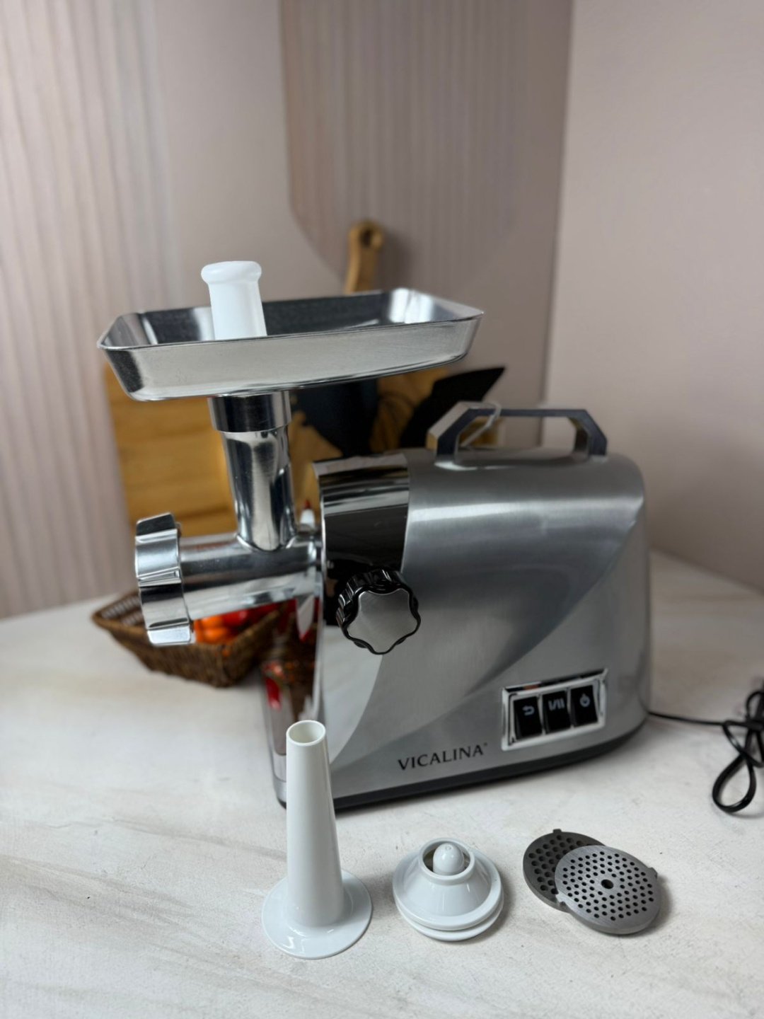 Мясорубка Vicalina VL-868D серебристый