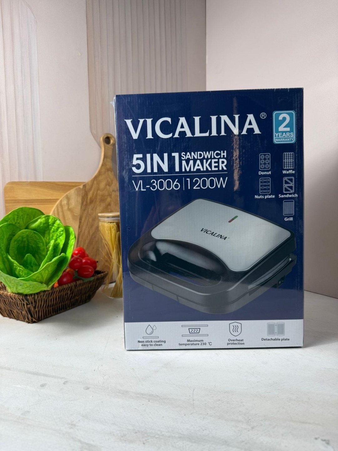 Сэндвичница Vicalina VL-3006 черный, серебристый