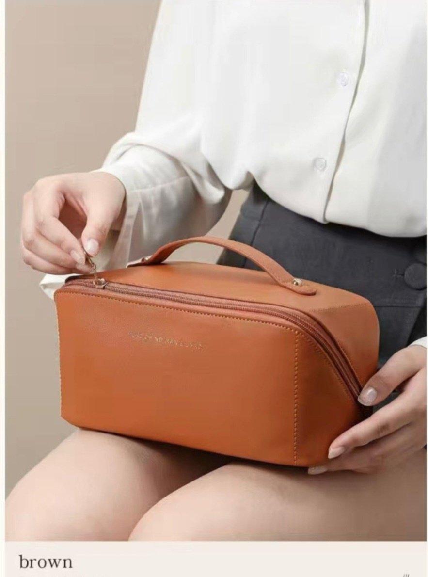 Косметичка искусственная кожа коричневый 11X23.5 см