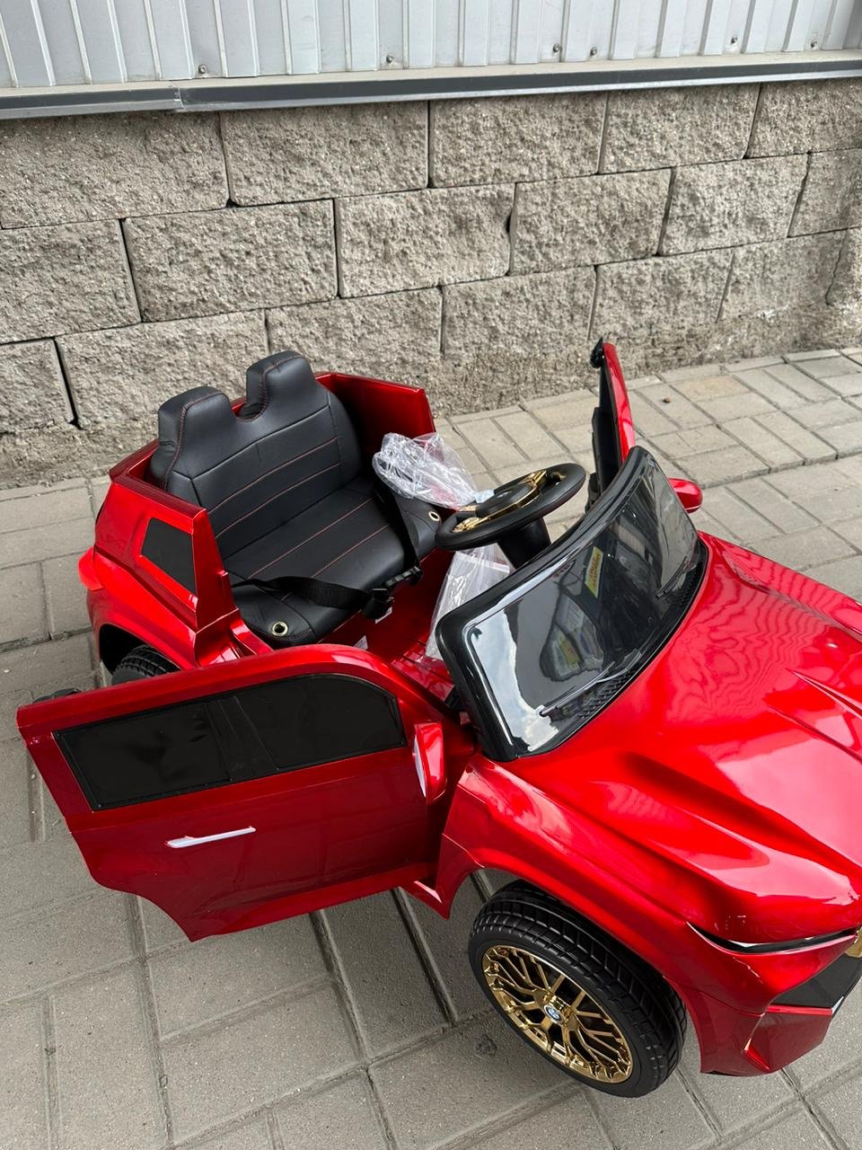 BOBO Электромашина BMW XM бордовый купить,75000