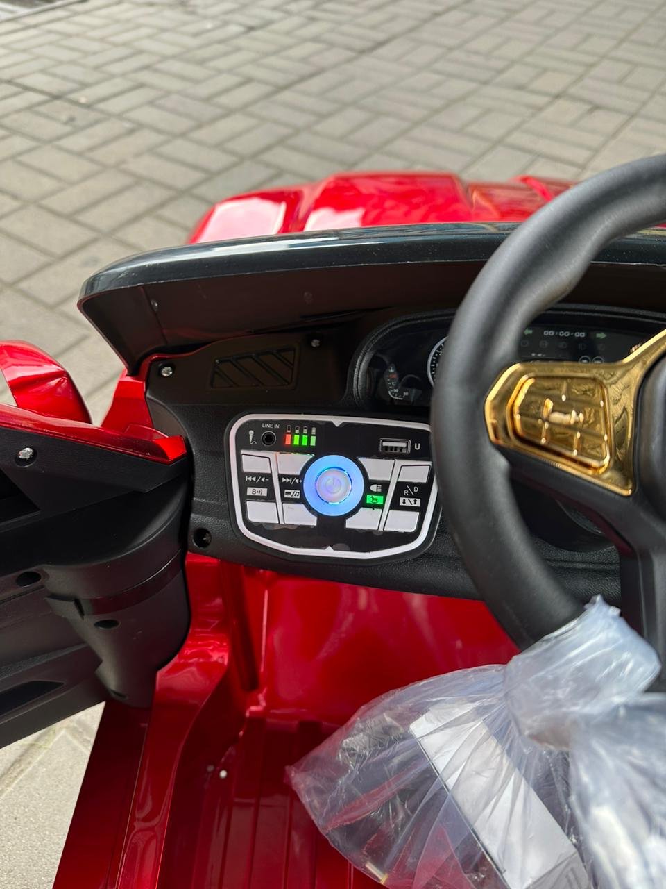 BOBO Электромашина BMW XM бордовый купить,75000