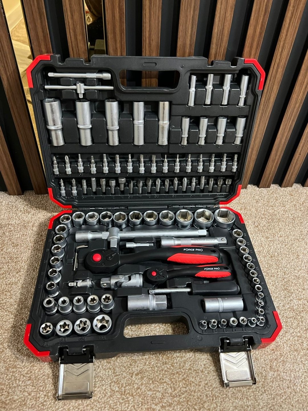 Набор универсальный 108 в 1 FORCE PRO 111CCC-108 купить,51000