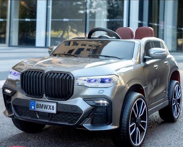 BMW X8 серый купить,90000