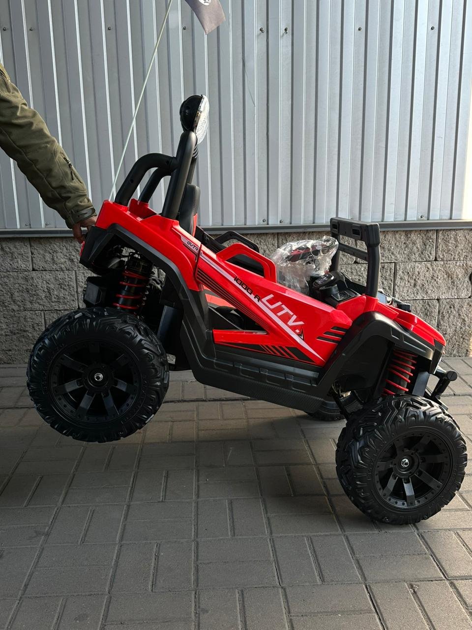 BOBO Buggy Электромашина 1088 красный купить,140000