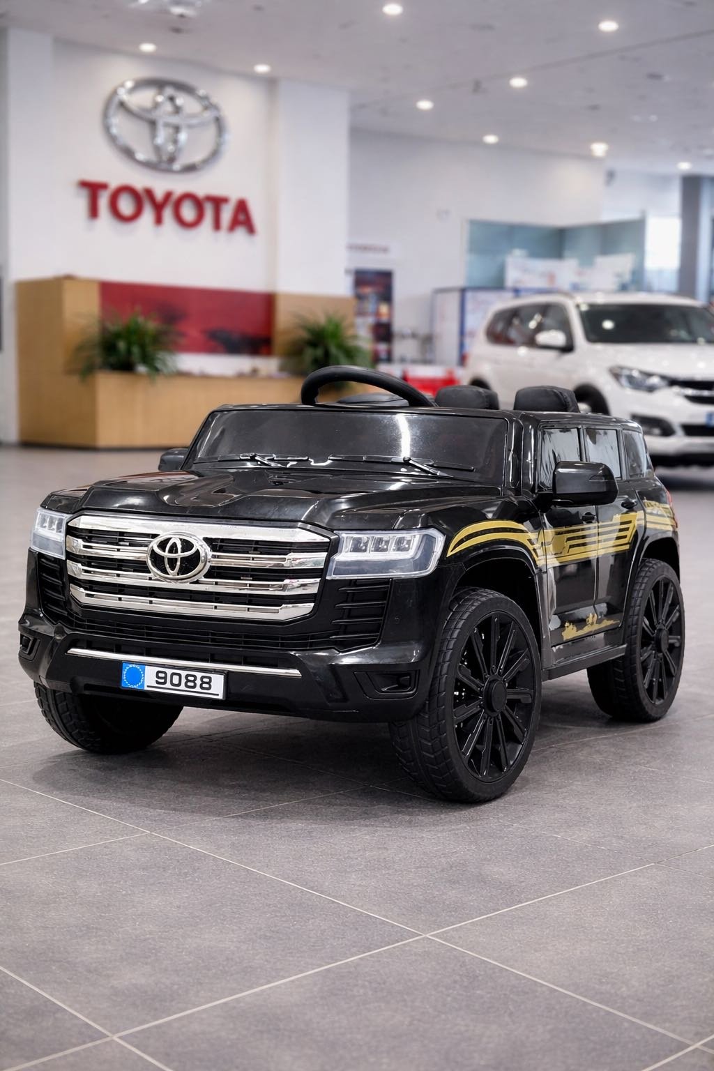 ESCON Toyota Land Cruiser 300 4WD 9088 черный купить,68000