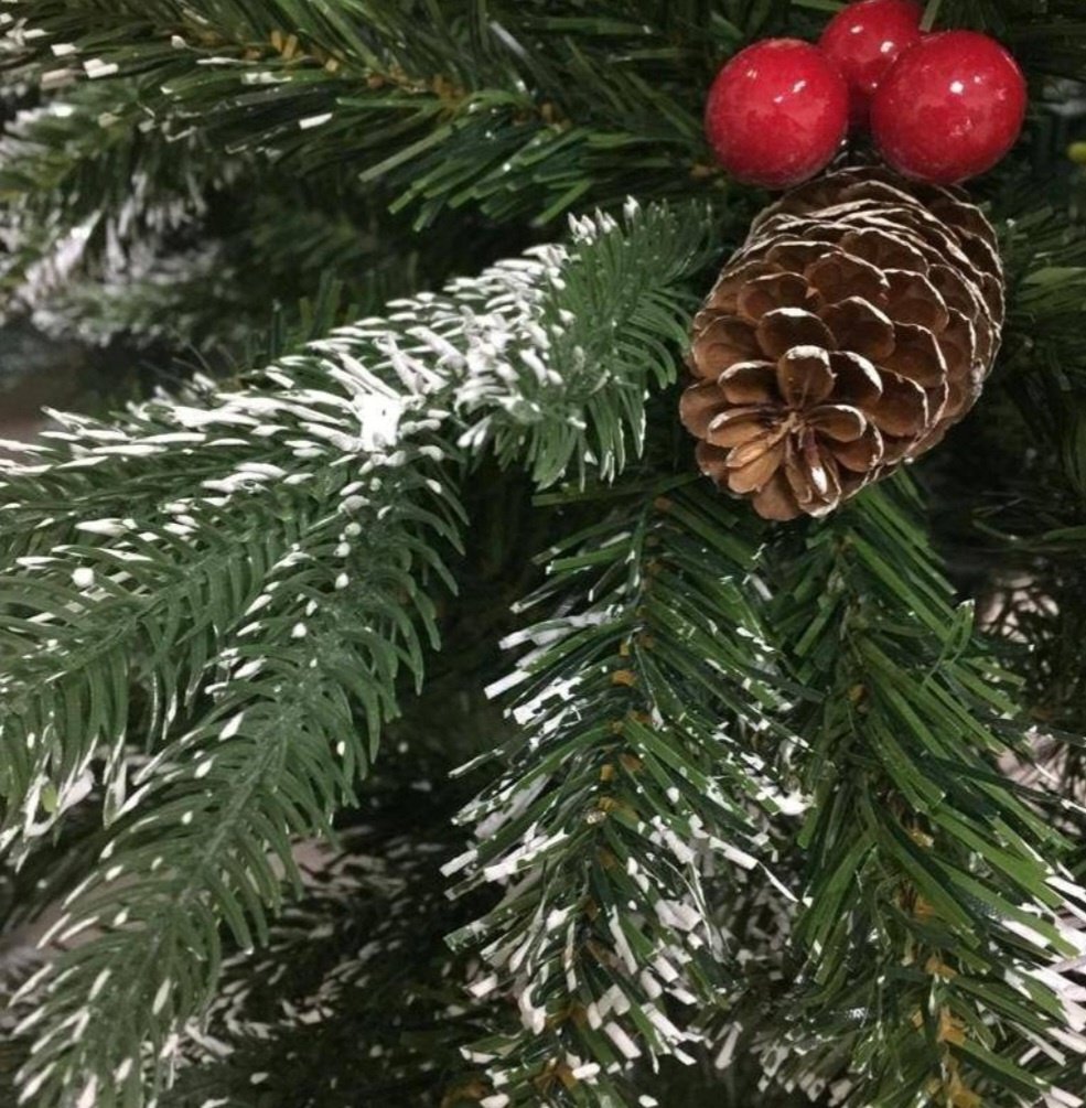 Новогодняя елка Green с ягодами и шишками 180 см, комбинированная купить,NaN
