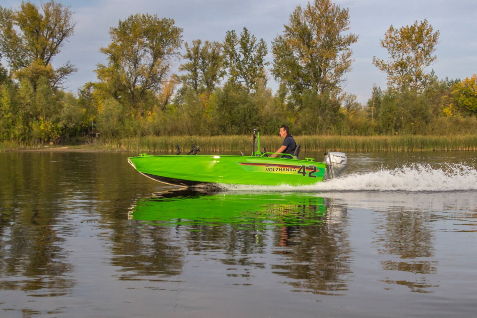 Лодка VBOATS Волжанка 42 Scout серый купить,NaN