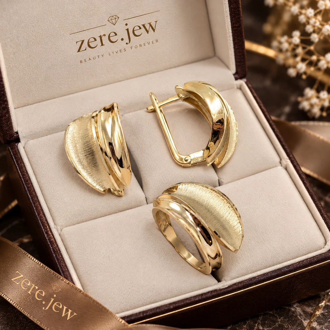 Комплект Zere ZR090932 желтое золото 6,19г 18.5р купить,464250