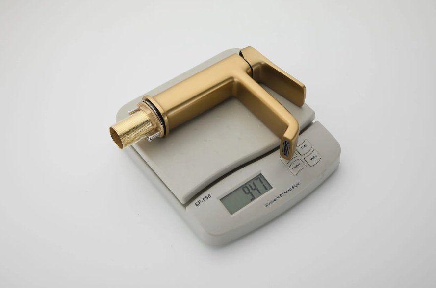 Смеситель Belz B10793-5, латунь, цвет брашированное золото купить,39550