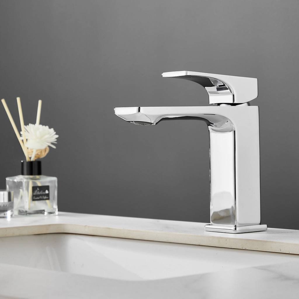 Смеситель Belz B10709 , латунь, цвет хром купить,32900