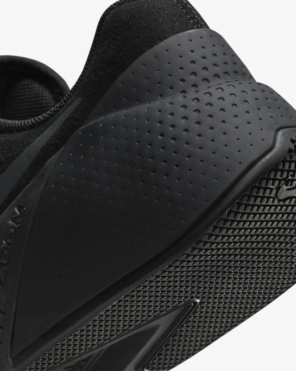 Кроссовки Nike DX9016-001 черный 40 купить,0