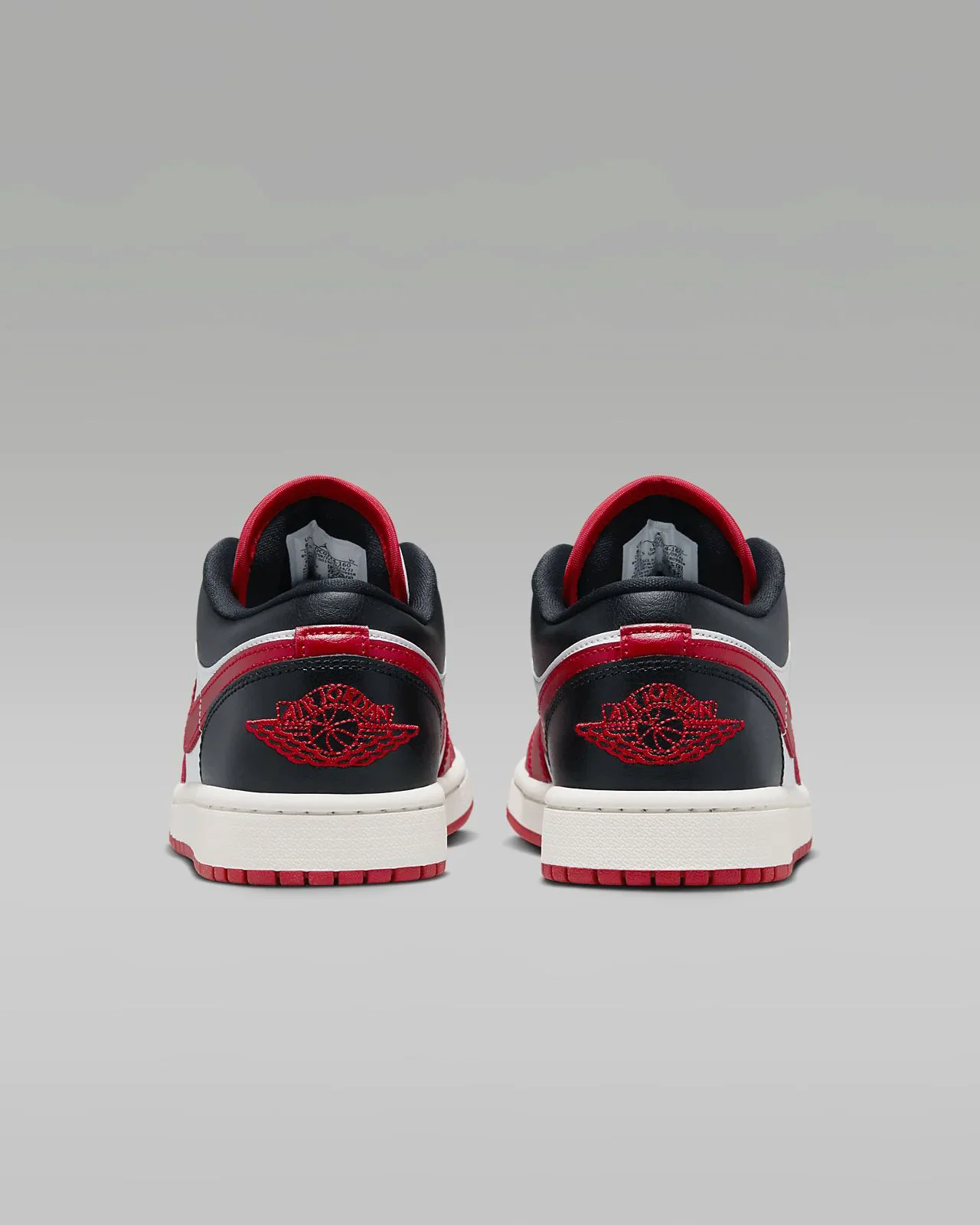 Кроссовки Air Jordan 1 Low белый 35,5 купить,0