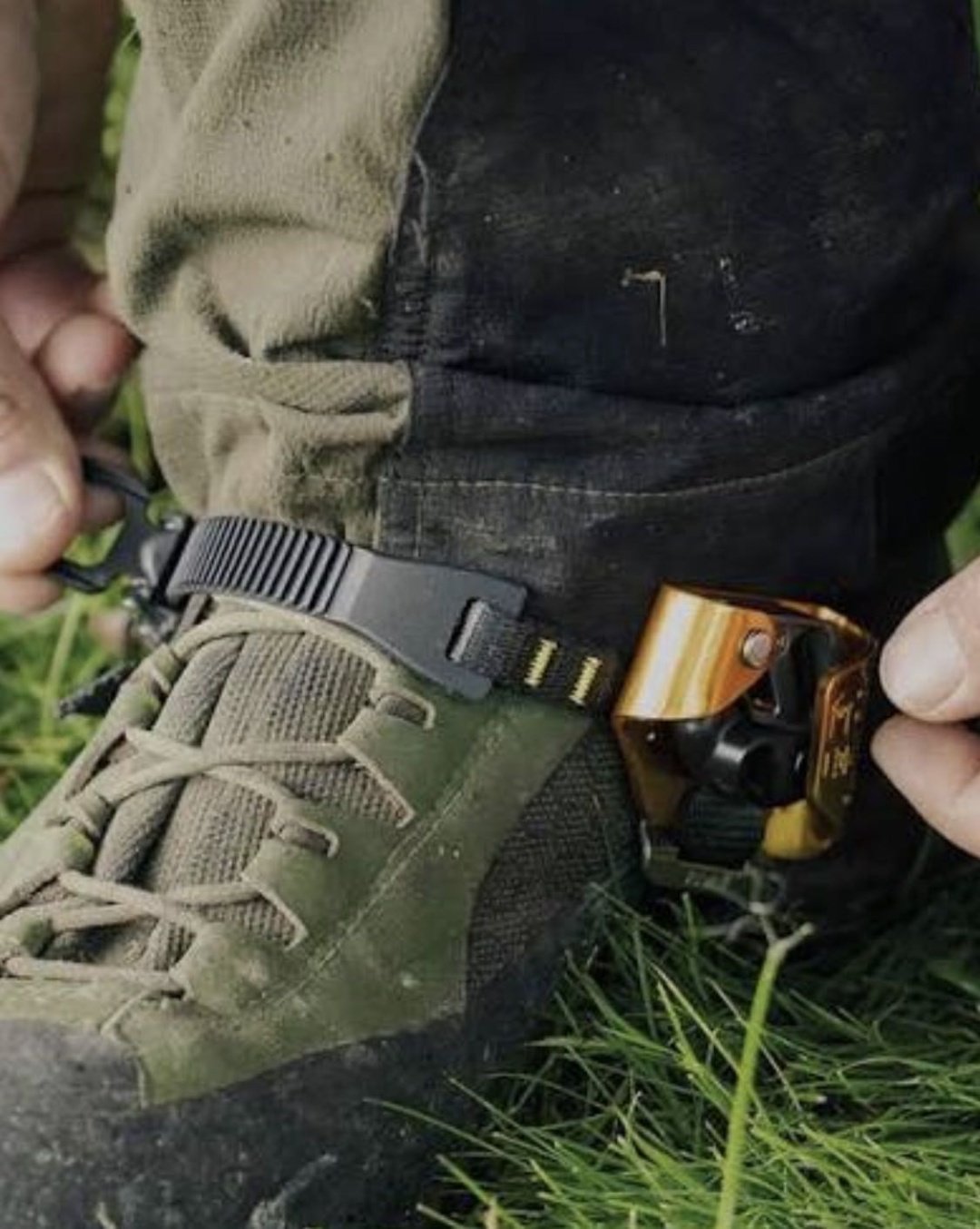 Зажим Petzl B002AA00 желтый