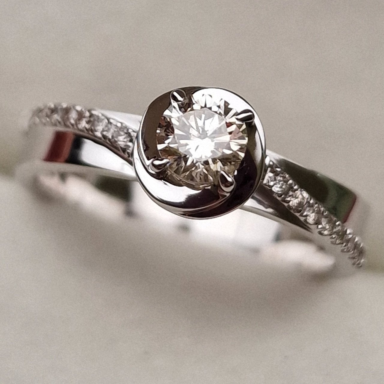 Кольцо Deimantas 98882982 16,5р 3,64гр 0,37ct. купить,NaN