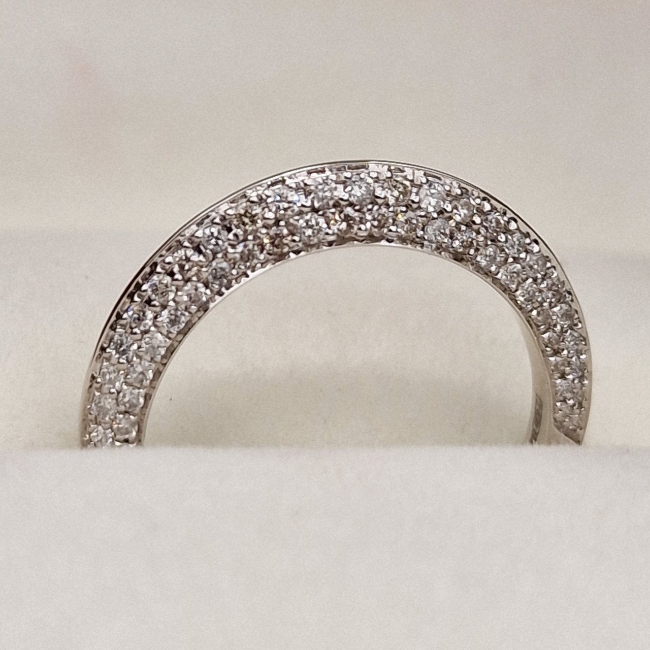 Кольцо Deimantas 98883072 17р 2,58гр 0,64ct. купить,NaN