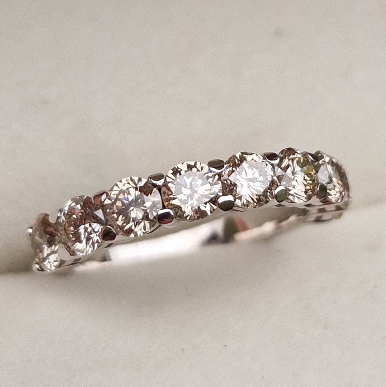 Кольцо Deimantas 98882987 16,5р 3,13гр 1,90ct. купить,NaN