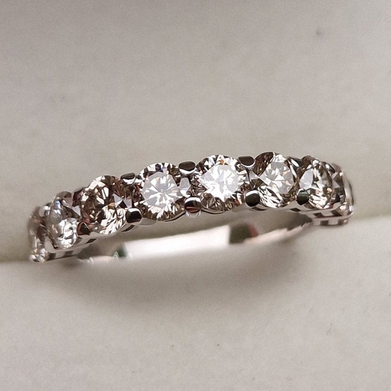 Кольцо Deimantas 98882987 16,5р 3,13гр 1,90ct. купить,NaN