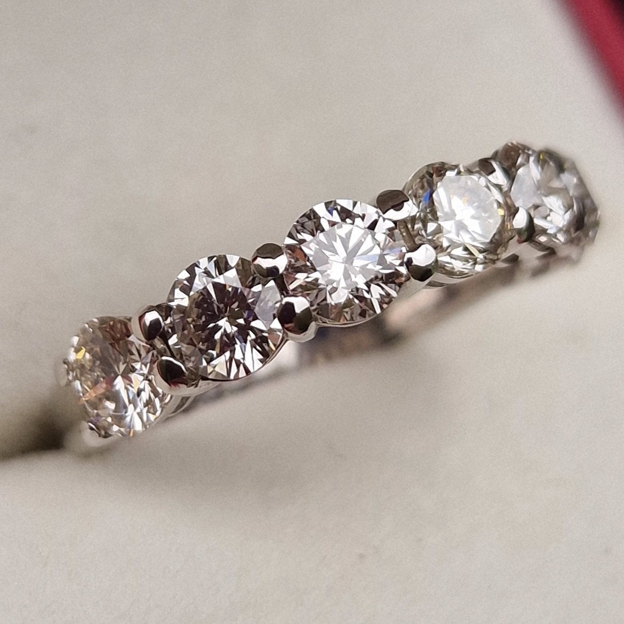 Кольцо Deimantas 98882991 16,5р 3,61гр 2,03ct. купить,NaN