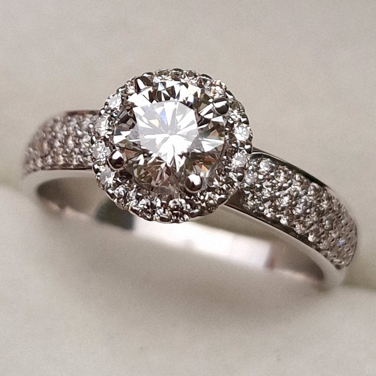 Кольцо Deimantas 98883417 17р 3,46гр 1,04ct. купить,NaN