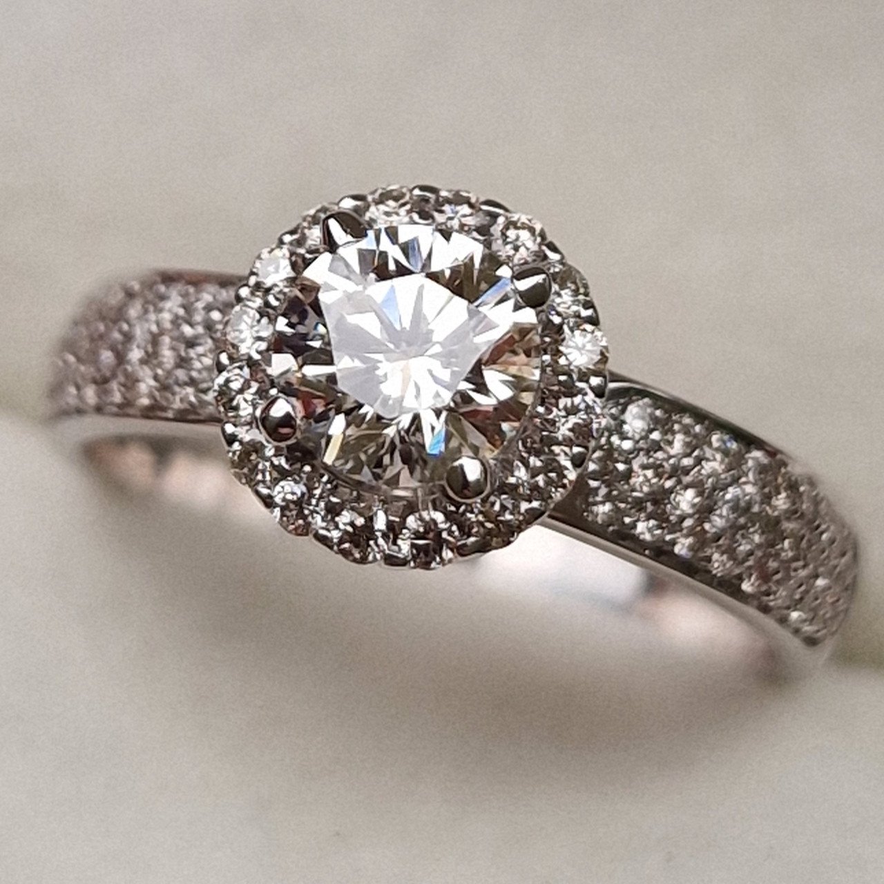 Кольцо Deimantas 98883417 17р 3,46гр 1,04ct. купить,NaN
