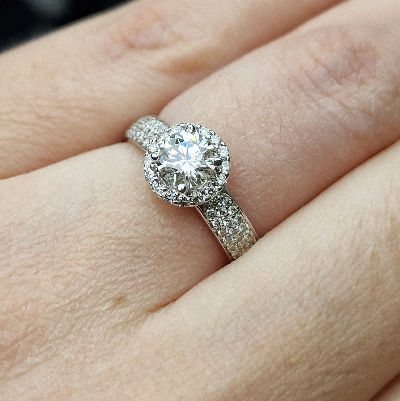 Кольцо Deimantas 98883417 17р 3,46гр 1,04ct. купить,NaN