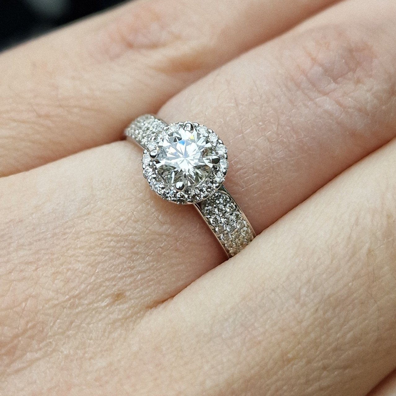 Кольцо Deimantas 98883417 17р 3,46гр 1,04ct. купить,NaN