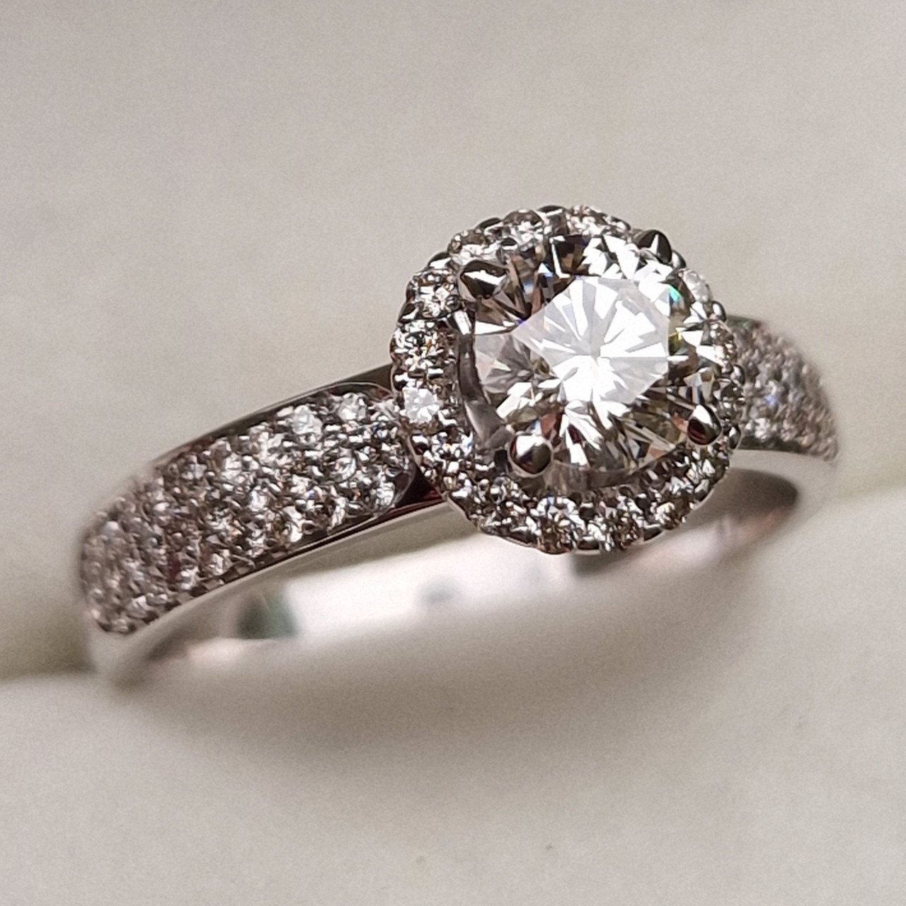 Кольцо Deimantas 98883417 17р 3,46гр 1,04ct. купить,NaN