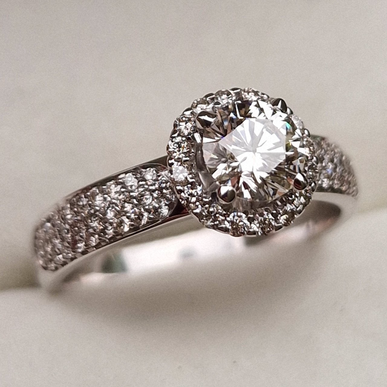 Кольцо Deimantas 98883417 17р 3,46гр 1,04ct. купить,NaN