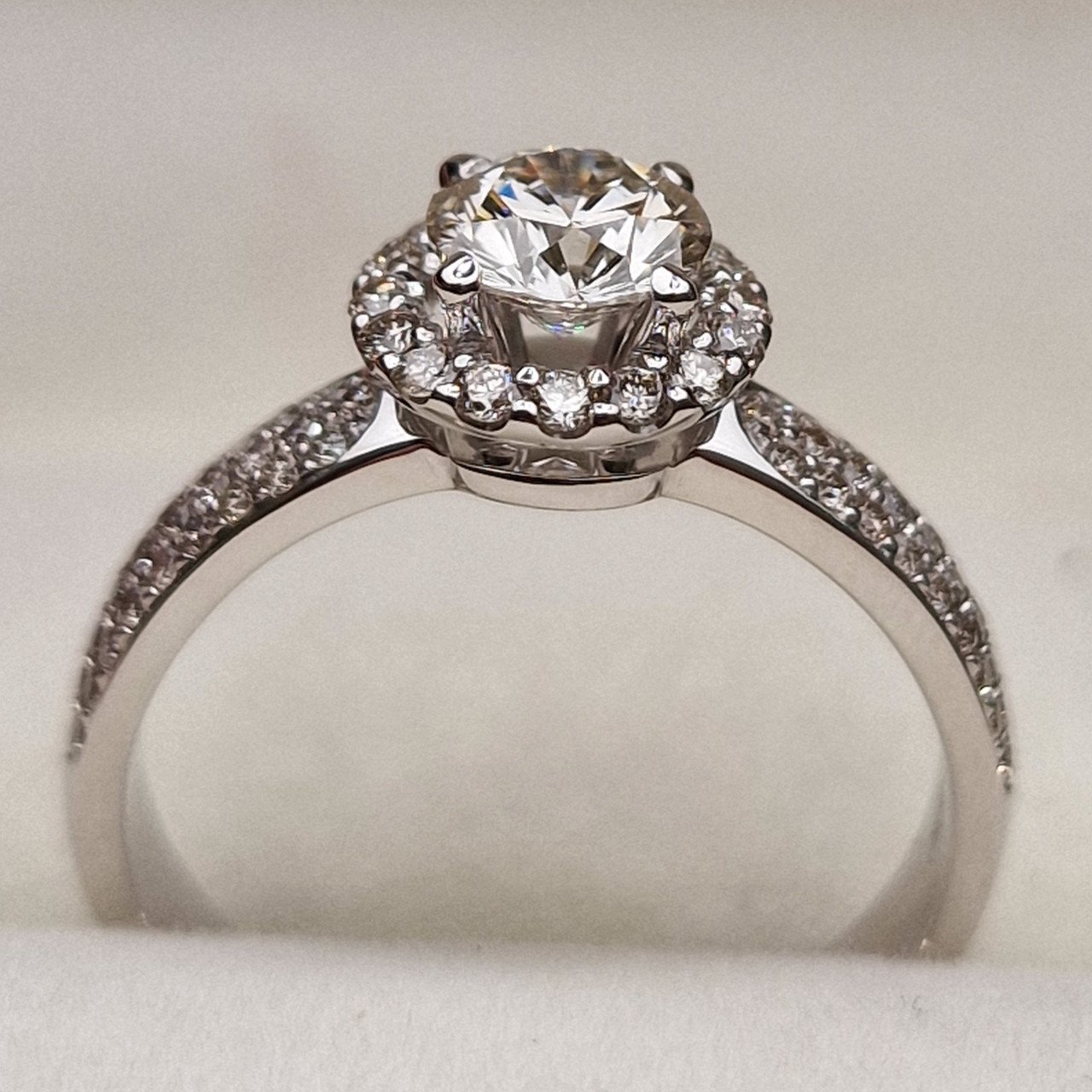 Кольцо Deimantas 98883417 17р 3,46гр 1,04ct. купить,NaN