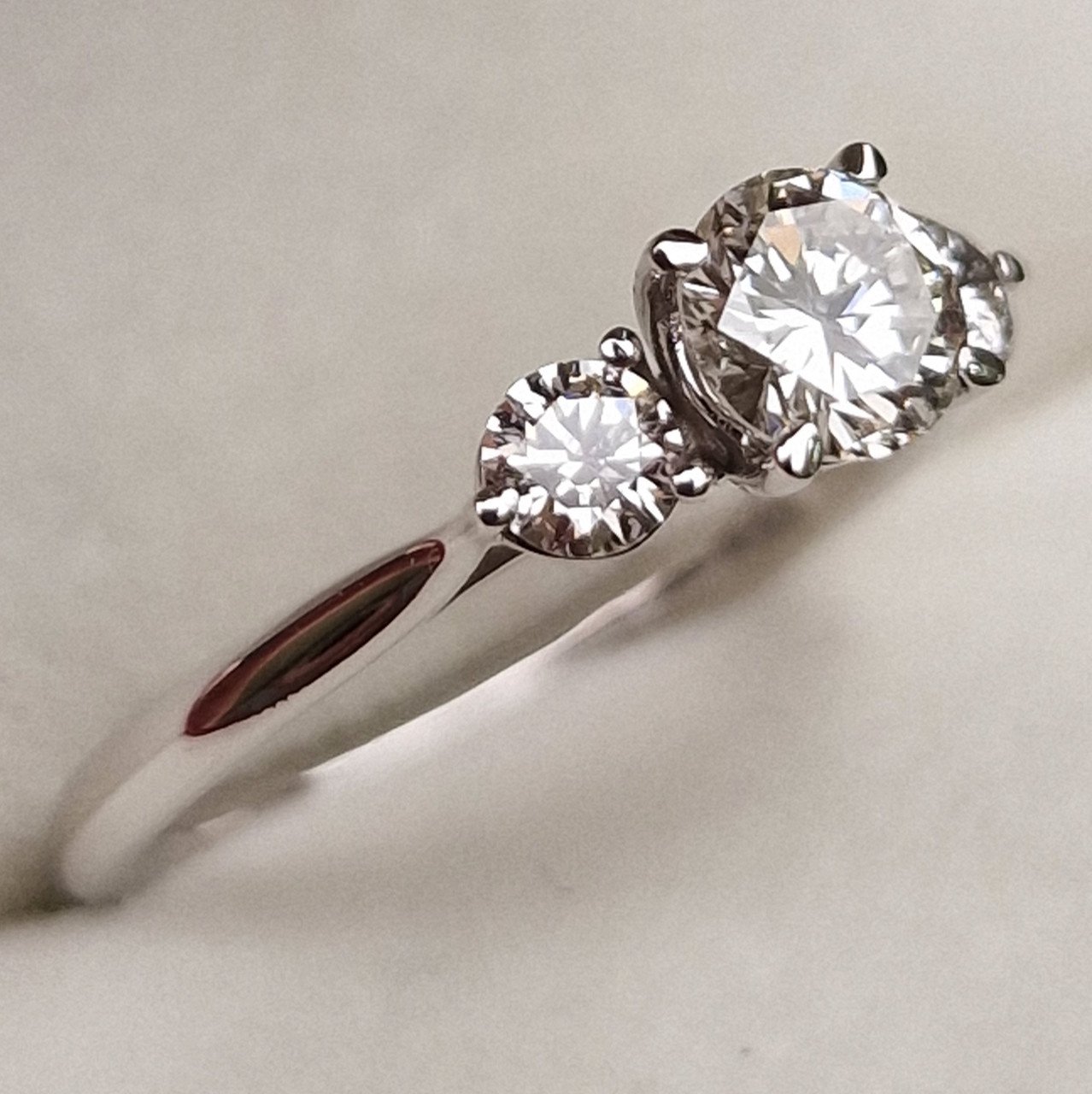 Кольцо Deimantas 98883076 16,5р 2,35гр 0,78ct. купить,NaN