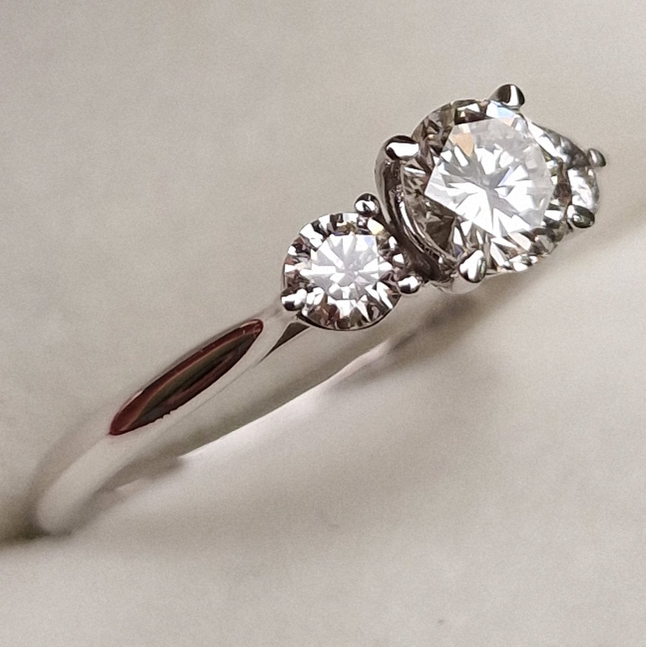 Кольцо Deimantas 98883076 16,5р 2,35гр 0,78ct. купить,NaN