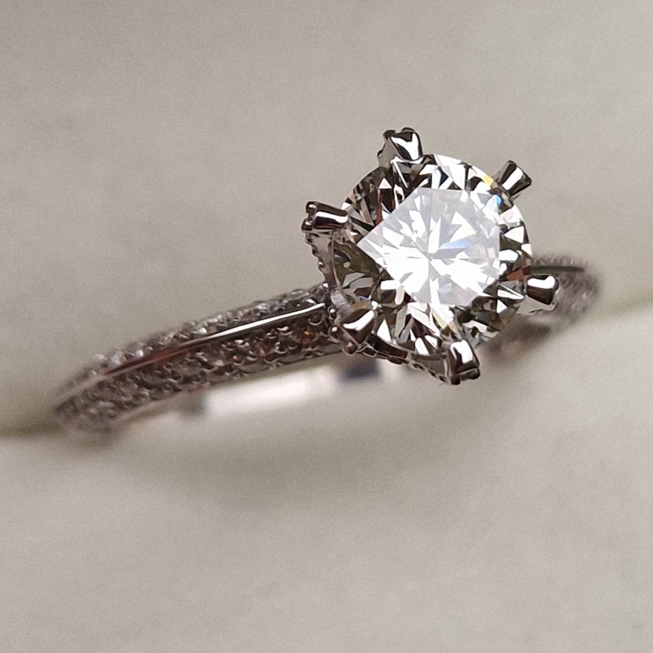 Кольцо Deimantas 98883436 17р 3,32гр 2,19ct. купить,NaN