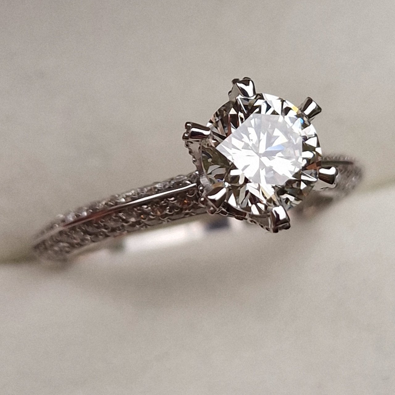 Кольцо Deimantas 98883436 17р 3,32гр 2,19ct. купить,NaN