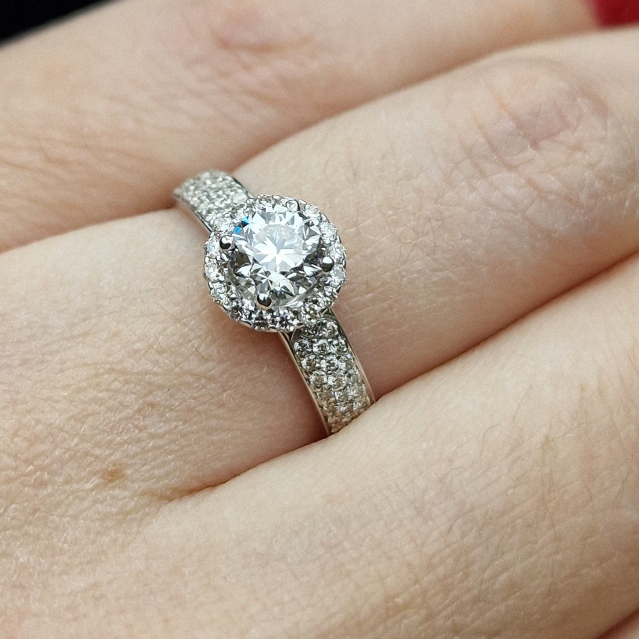 Кольцо Deimantas 98883427 17,5р 3,39гр 1,12ct. купить,NaN