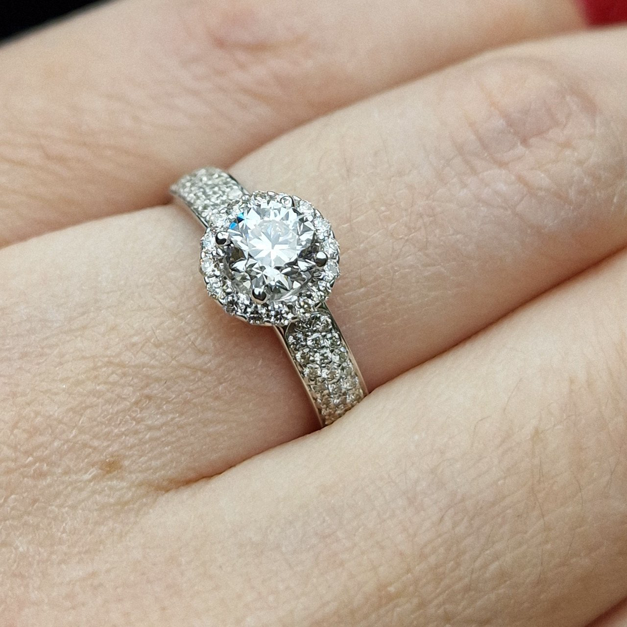 Кольцо Deimantas 98883427 17,5р 3,39гр 1,12ct. купить,NaN