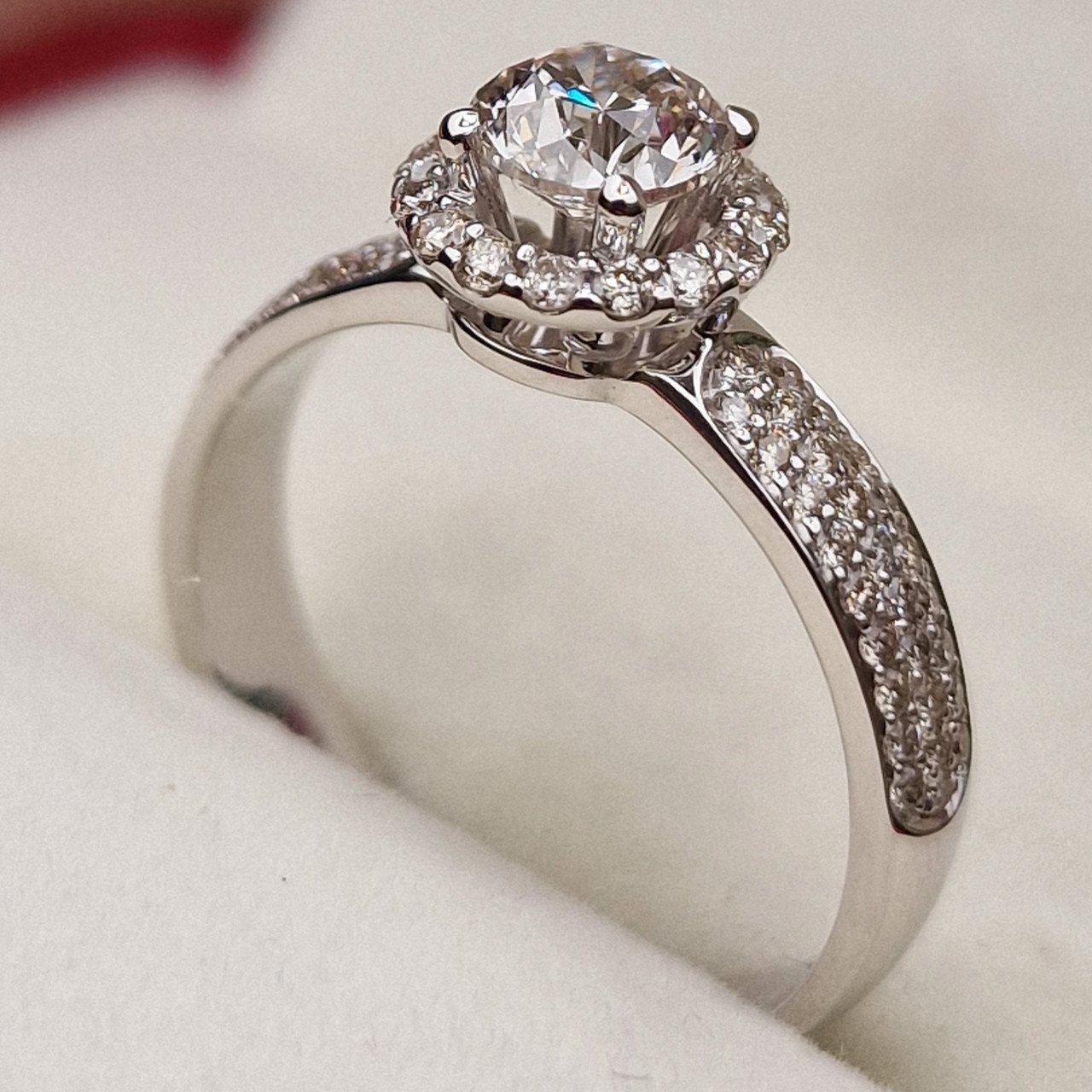 Кольцо Deimantas 98883427 17,5р 3,39гр 1,12ct. купить,NaN
