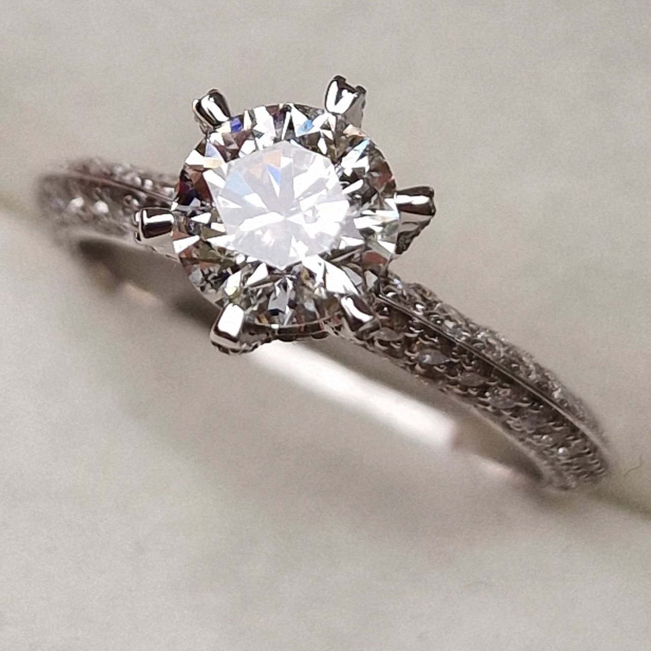 Кольцо Deimantas 98883475 17р 3,37гр 2,09ct. купить,NaN
