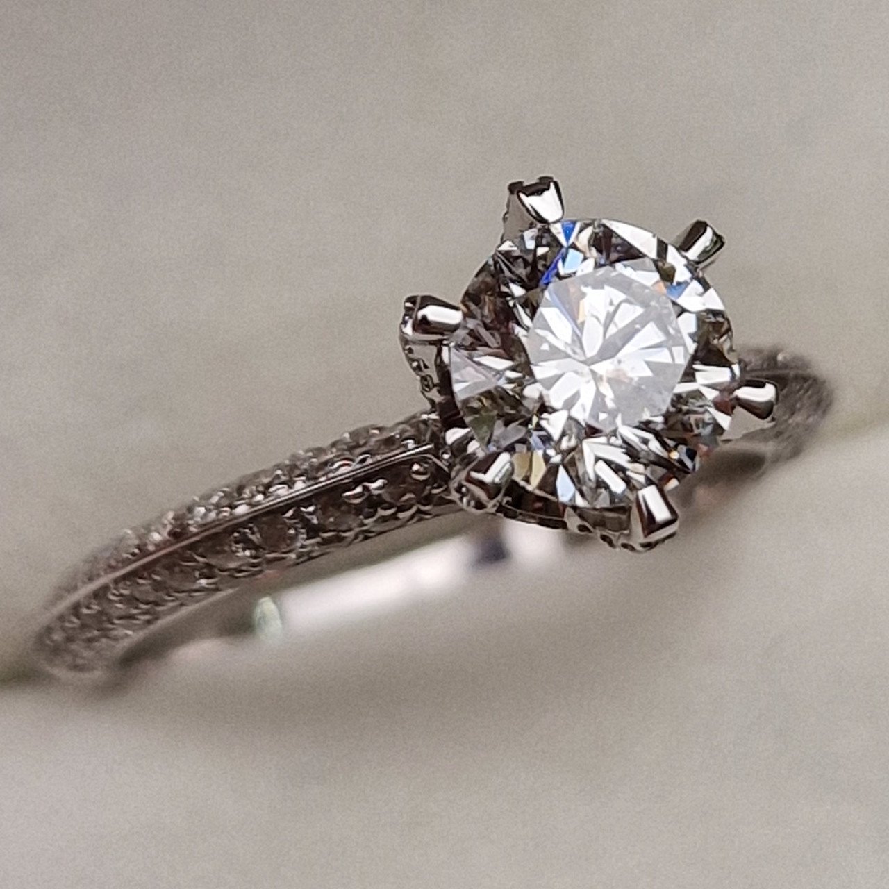 Кольцо Deimantas 98883475 17р 3,37гр 2,09ct. купить,NaN