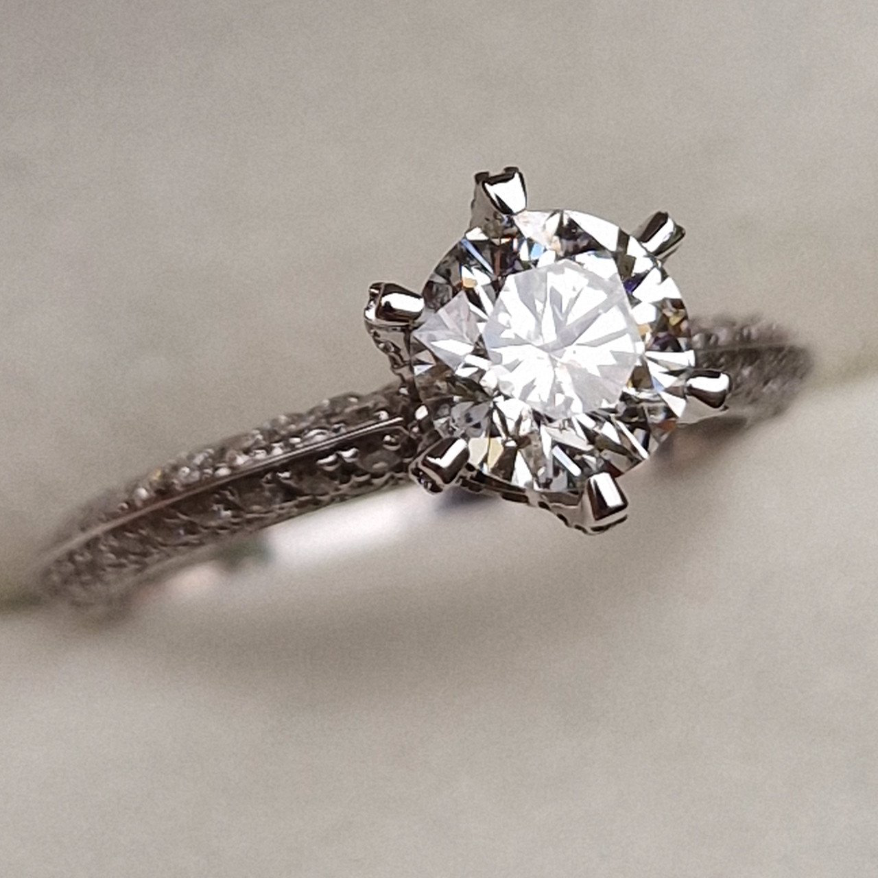 Кольцо Deimantas 98883475 17р 3,37гр 2,09ct. купить,NaN