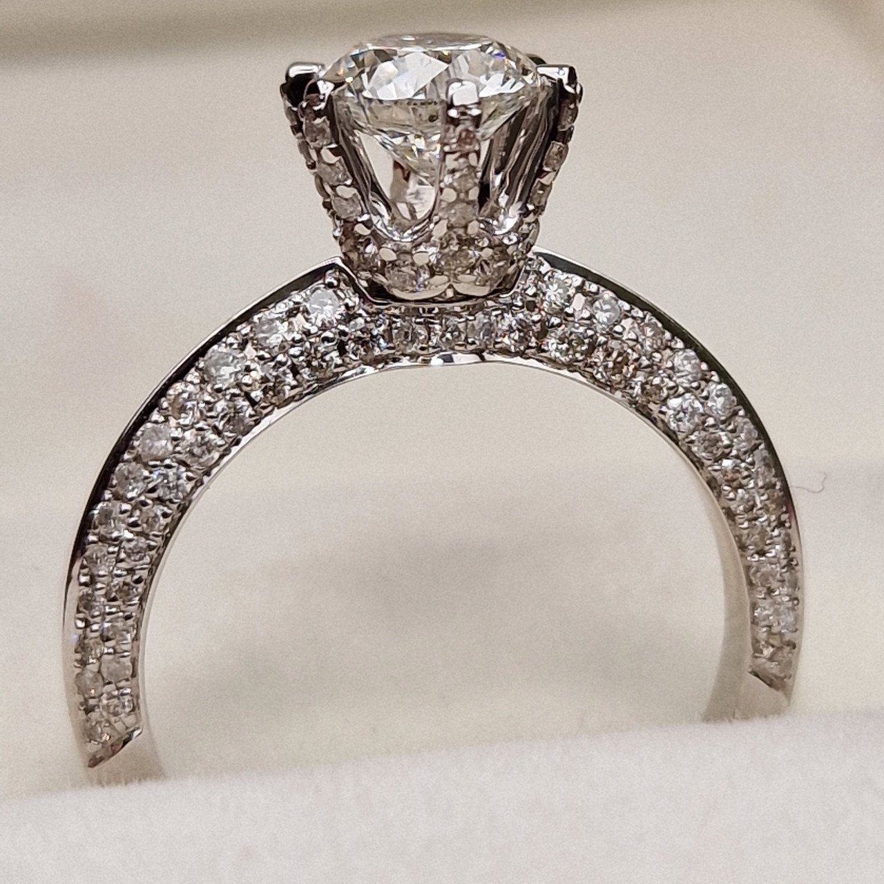 Кольцо Deimantas 98883475 17р 3,37гр 2,09ct. купить,NaN