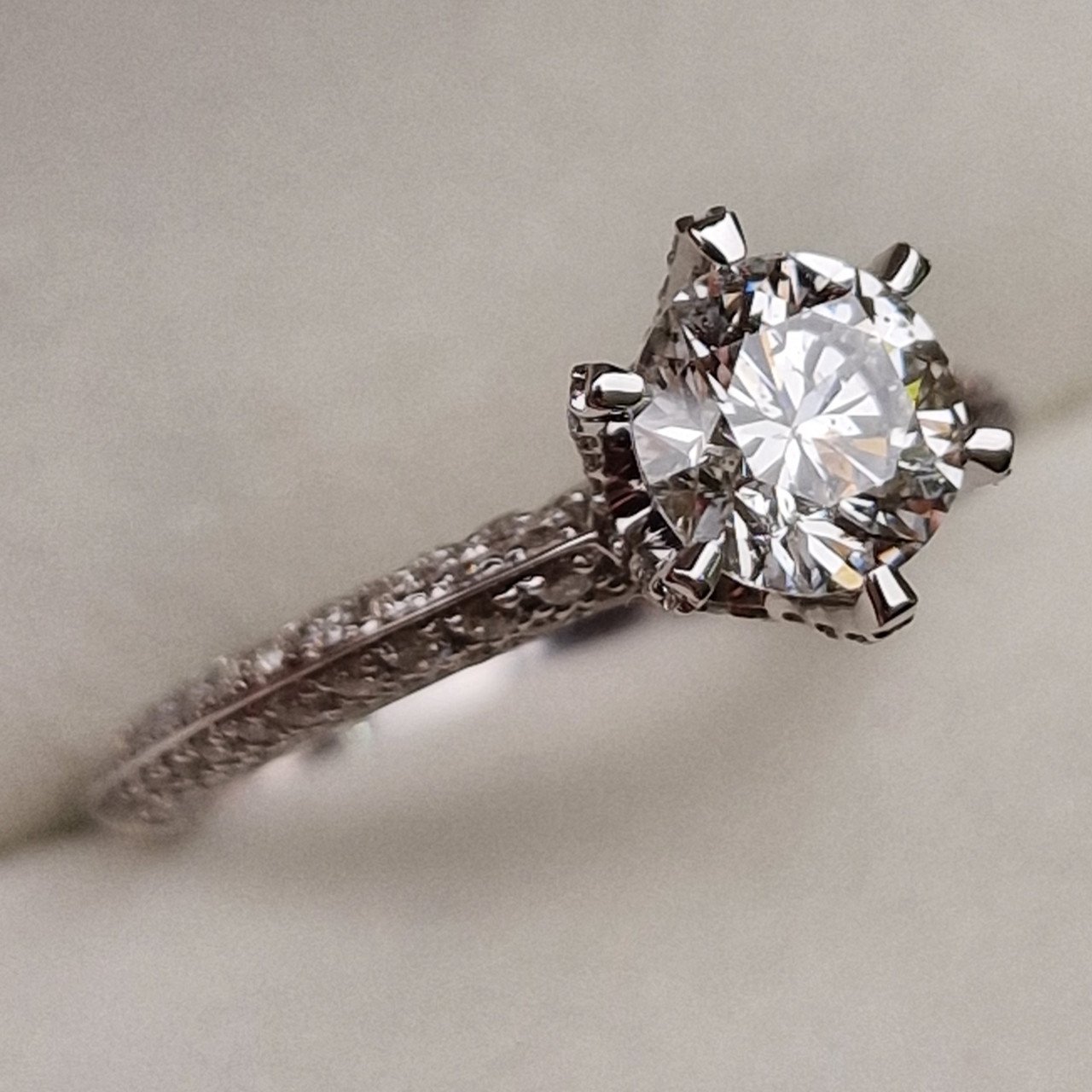 Кольцо Deimantas 98883475 17р 3,37гр 2,09ct. купить,NaN